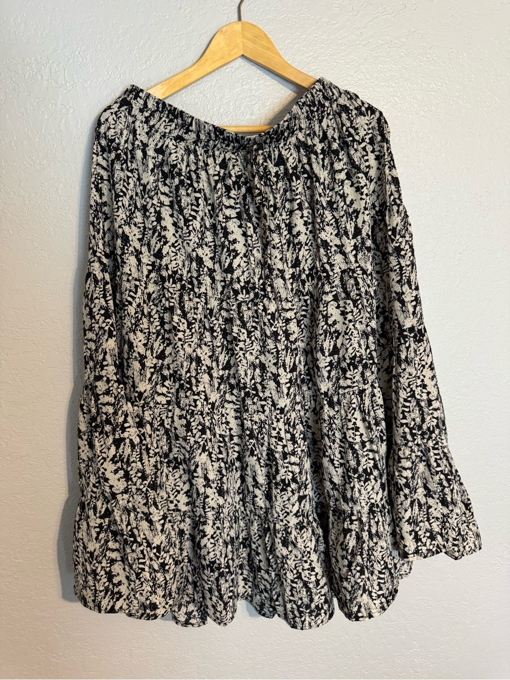 Hayden Los Angeles Black & Ivory Printed skirt